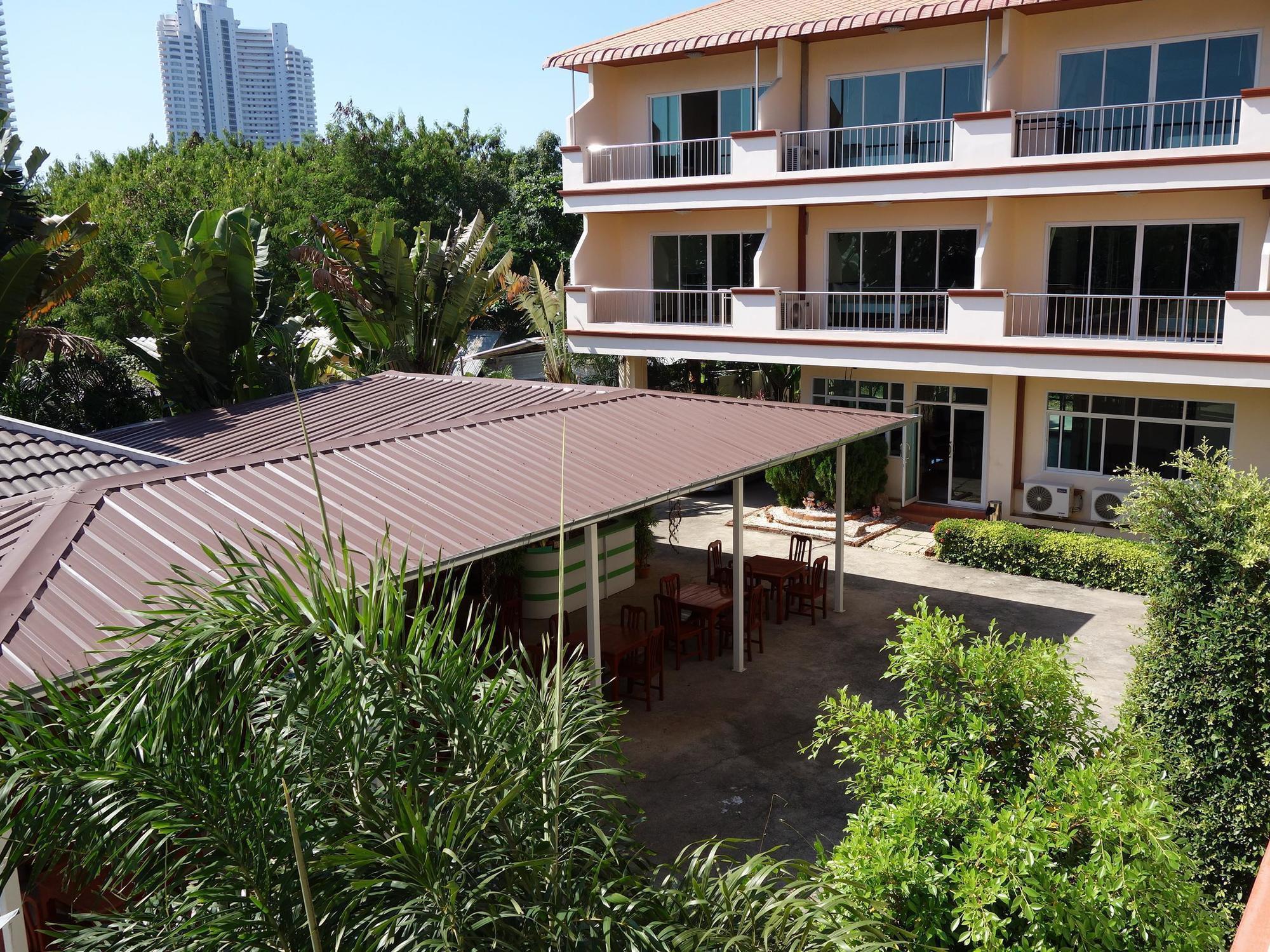 Jungle Resort Jomtien Exterior foto