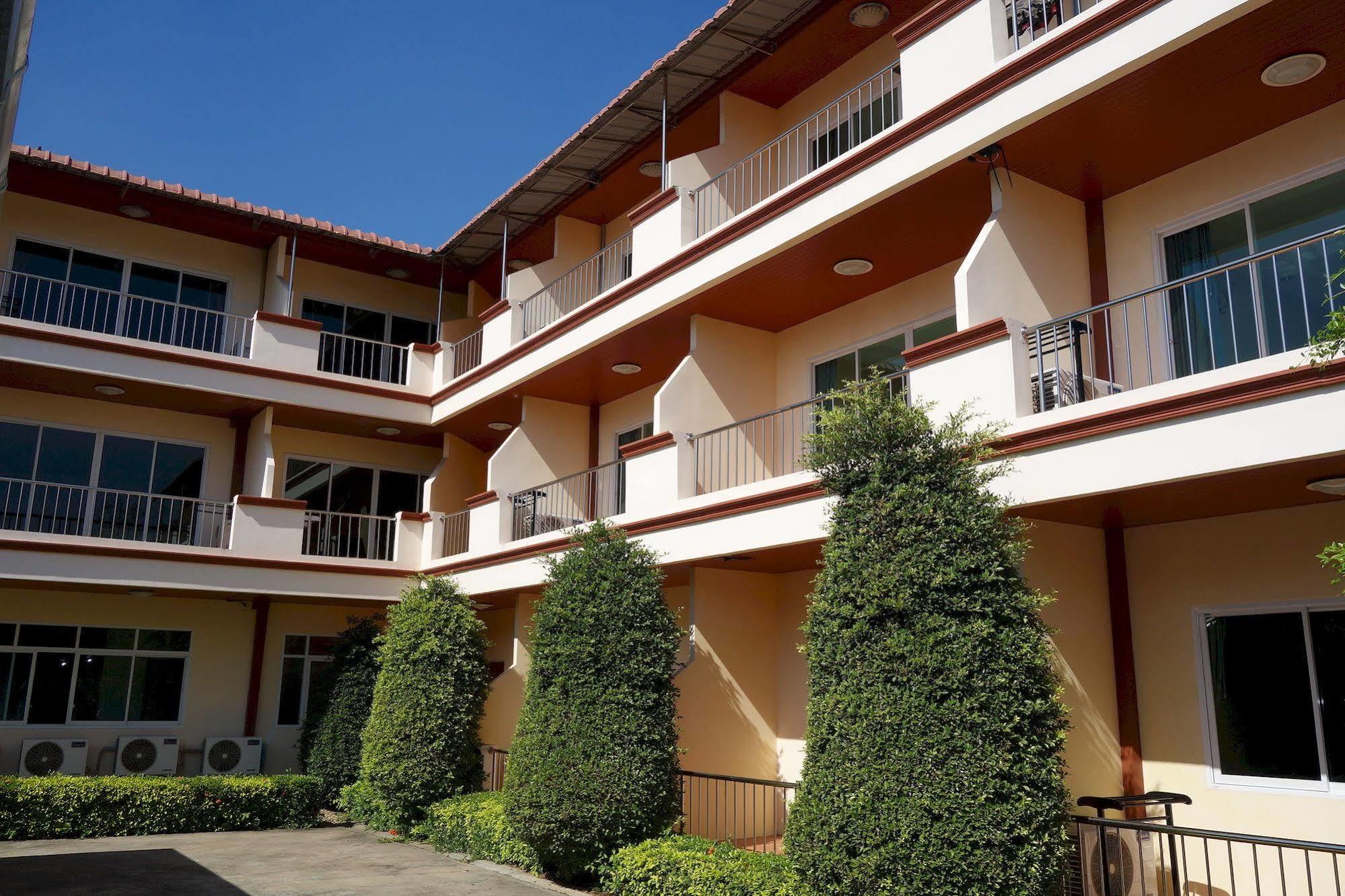 Jungle Resort Jomtien Exterior foto